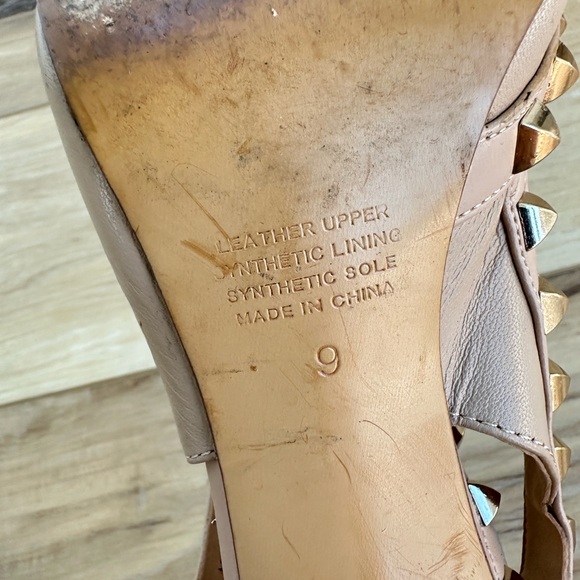 Tan gold studded heel, leather - Picture 4 of 5